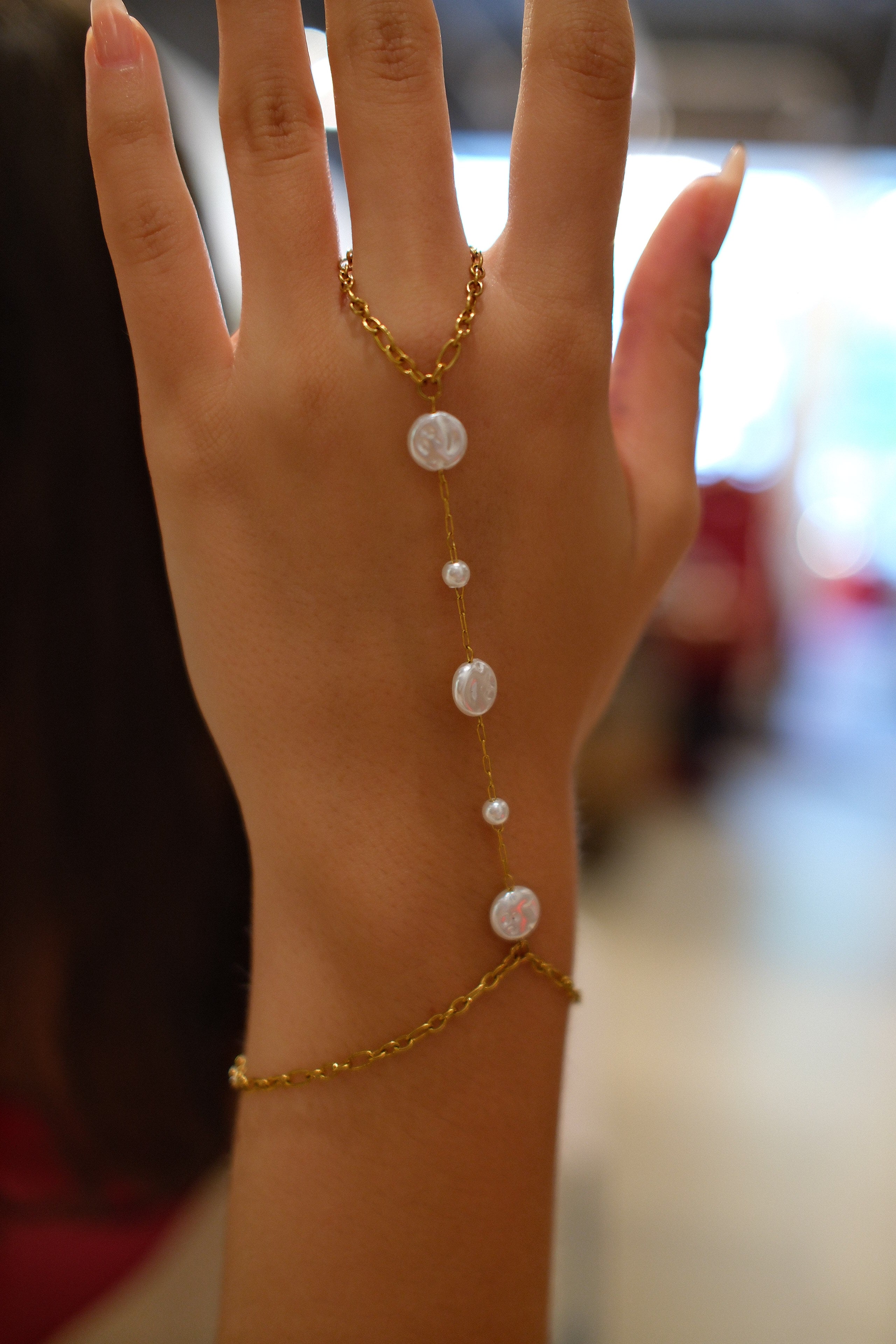 Ocean Pearl Gold Hand-Chain
